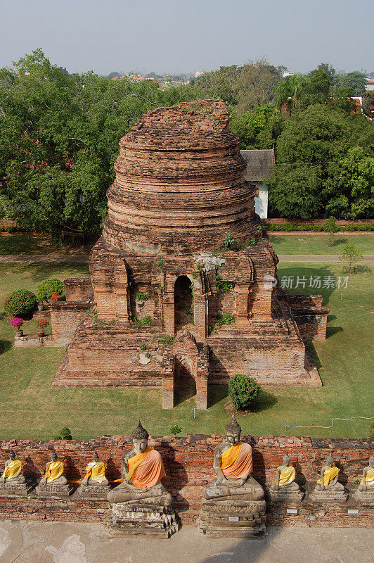 泰国大城府Yai Chai Mongkhon寺的古塔